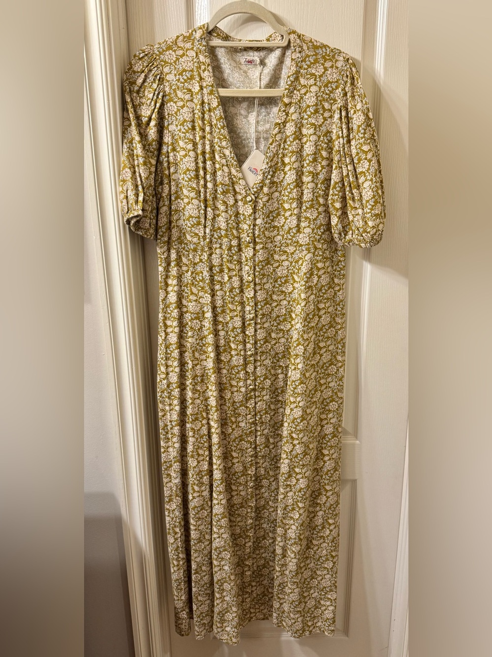 Faherty Women’s Olive Floral V-Neck Button Maxi Dress